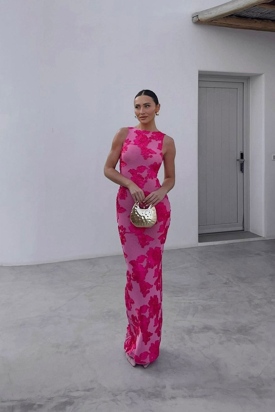 Rosa ärmelloses Maxikleid mit Blumenstickerei