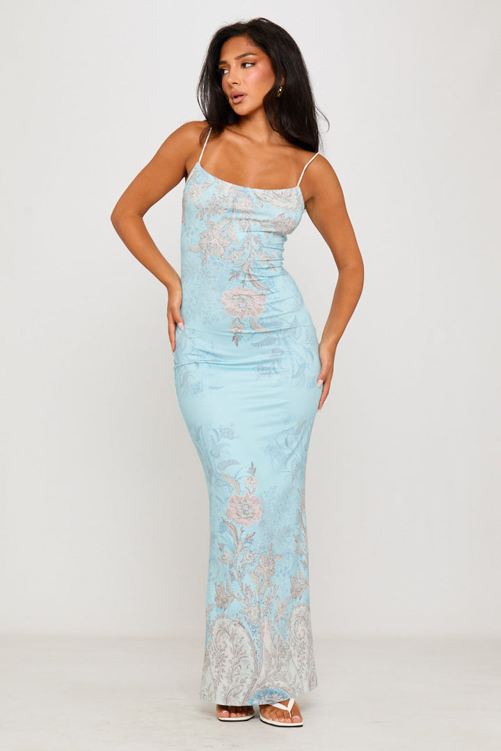 Robe longue à bretelles bleu clair à imprimé floral