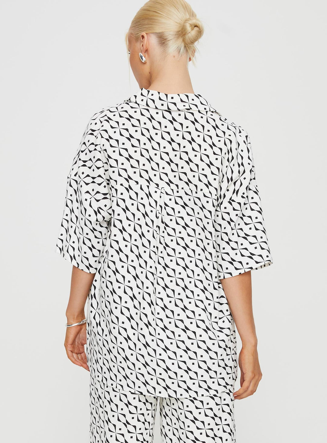 Guava Linen Blend Shirt Black / White