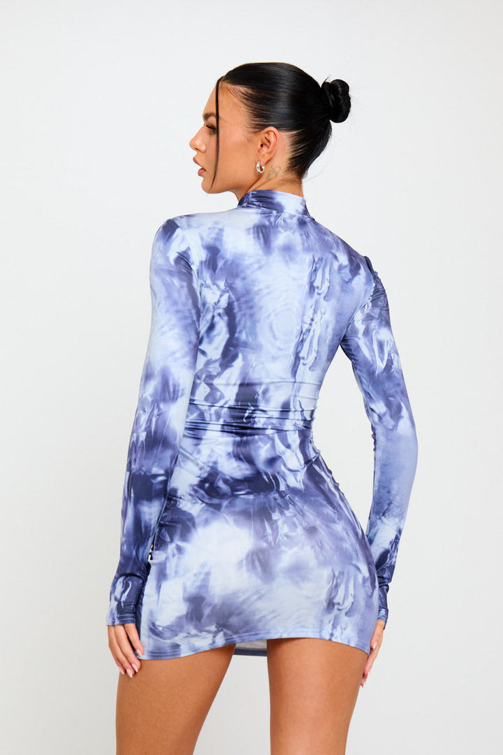 Blaues, hochgeschlossenes, langärmliges Minikleid mit geometrischem Print