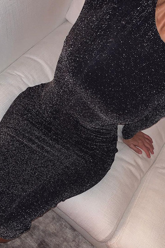 Schwarzes, glitzerndes, langärmliges, figurbetontes Midikleid aus Lurex