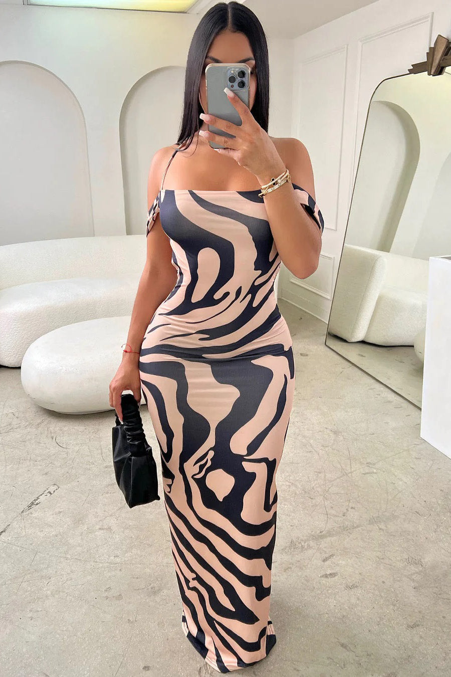 Robe longue dos nu à découpes zébrées nude