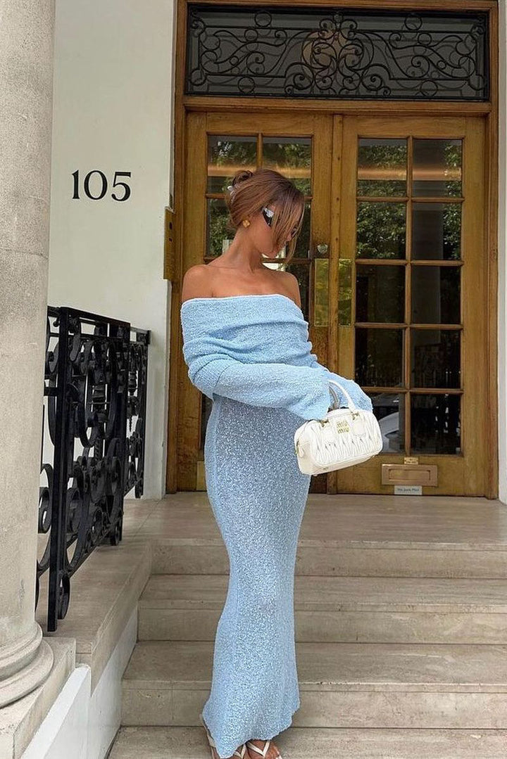 Robe longue bleu clair en tricot à épaules dénudées et boucle