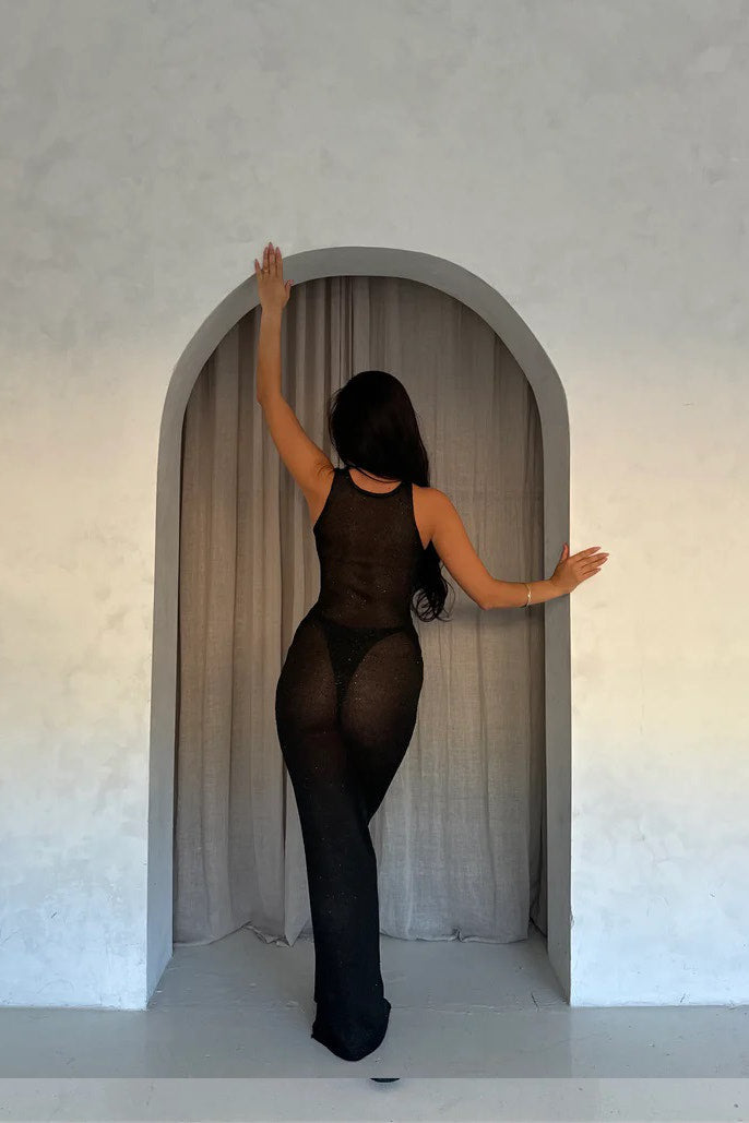 Schwarzes, ärmelloses Maxikleid mit transparentem Paillettendetail