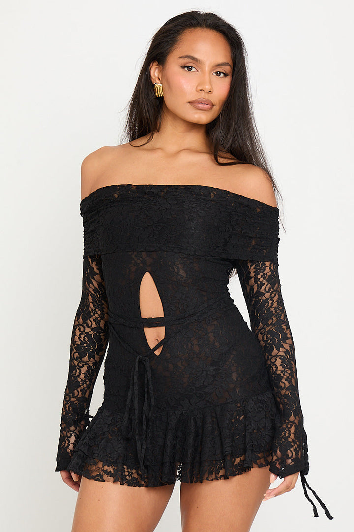 Schwarzes Bardot-Minikleid aus Spitze mit Cut-Outs und Rüschen