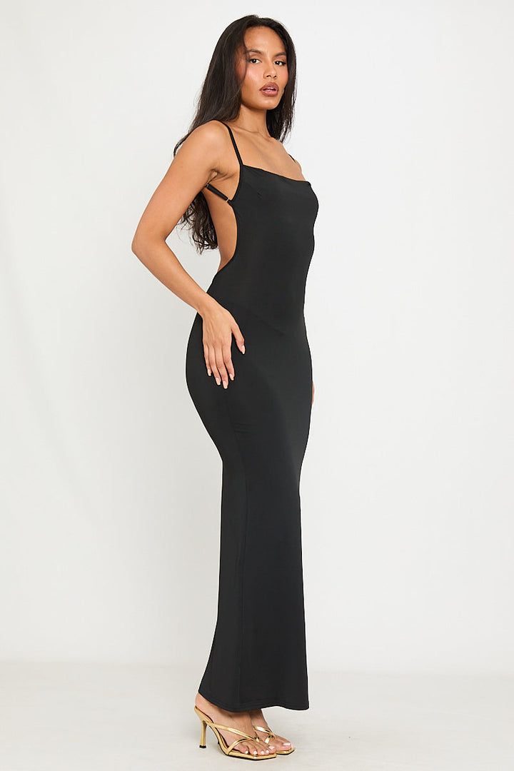 Schwarzes, figurbetontes Maxikleid mit tiefem Rückenausschnitt und Riemchen